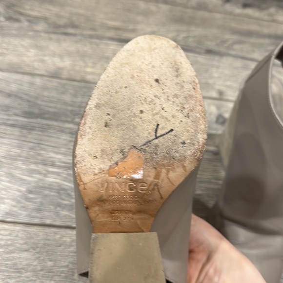 • Vince • Women’s Ingrid Block Heel Ankle Bootie Gray
Velcro Closure Wooden Heel - Picture 5 of 6